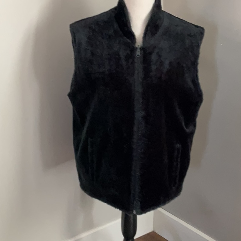 Women’s Reversible Black Faux Fur / Flat Black Vest